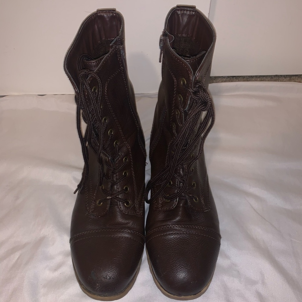 *8.5* Lace Up/Zip Up Boots